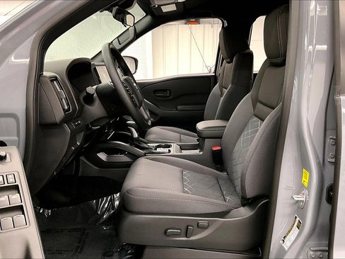 New 2026 Nissan Frontier SV w/ Tow Package AWD/4WD image 10