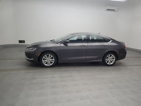 Used 2017 Chrysler 200 Limited Platinum w/ Comfort & Convenience Group image 2