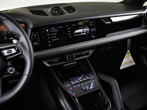 New 2026 Porsche Cayenne Coupe image 18