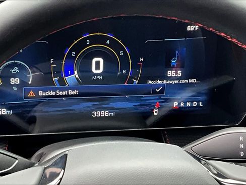 Used 2025 Chevrolet Equinox RS image 25