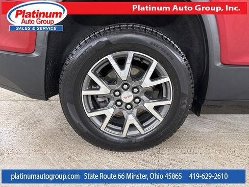 Used 2023 GMC Acadia SLE w/ Driver Convenience Package image 19