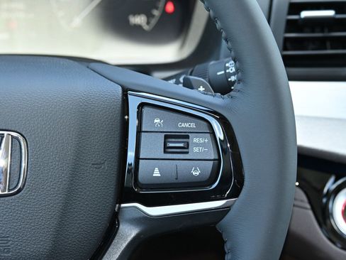 New 2025 Honda Odyssey Touring image 28