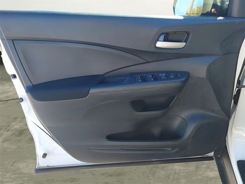 Used 2016 Honda CR-V SE image 18