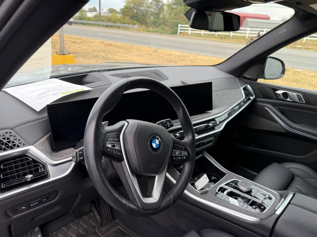 Used 2024 BMW X5 xDrive50e w/ Premium Package AWD/4WD image 11