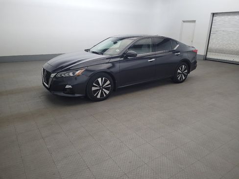 Used 2019 Nissan Altima 2.5 SL AWD/4WD image 2