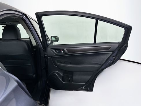 Used 2016 Subaru Legacy 3.6R Limited image 31