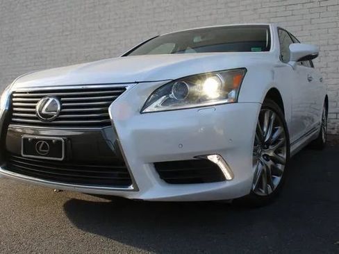 Used 2016 Lexus LS 460 AWD image 1