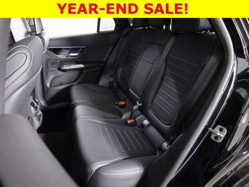 Used 2025 Mercedes-Benz GLC 300 4MATIC image 37