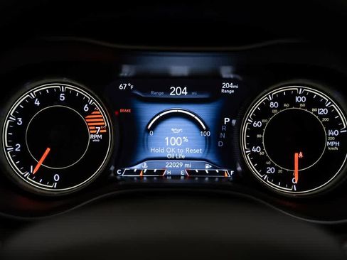 Used 2023 Jeep Cherokee Altitude Lux AWD/4WD image 17