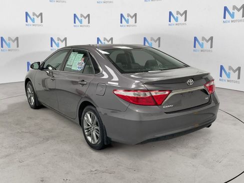 Used 2017 Toyota Camry SE FWD image 2