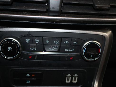 Used 2019 Ford EcoSport SE image 29