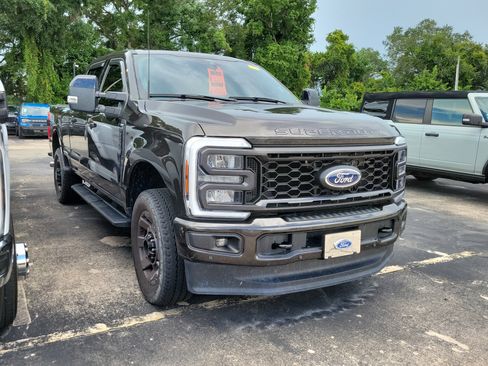 Used 2024 Ford F250 Lariat w/ Lariat Ultimate Package AWD/4WD image 6