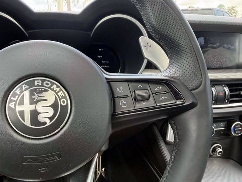 Used 2024 Alfa Romeo Stelvio Veloce AWD/4WD image 31