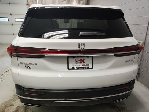 New 2026 Buick Enclave Preferred w/ LPO, Floor Liner Package image 23