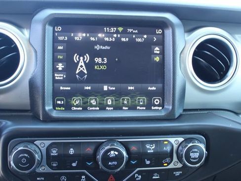Used 2022 Jeep Wrangler Unlimited Sahara w/ LED Lighting Group AWD/4WD image 14