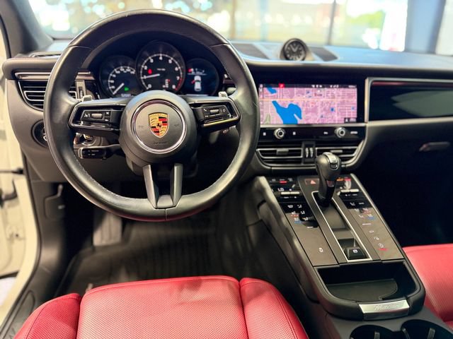 Used 2022 Porsche Macan AWD/4WD image 22