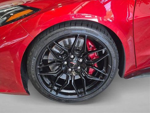 Used 2025 Chevrolet Corvette Z06 RWD image 21
