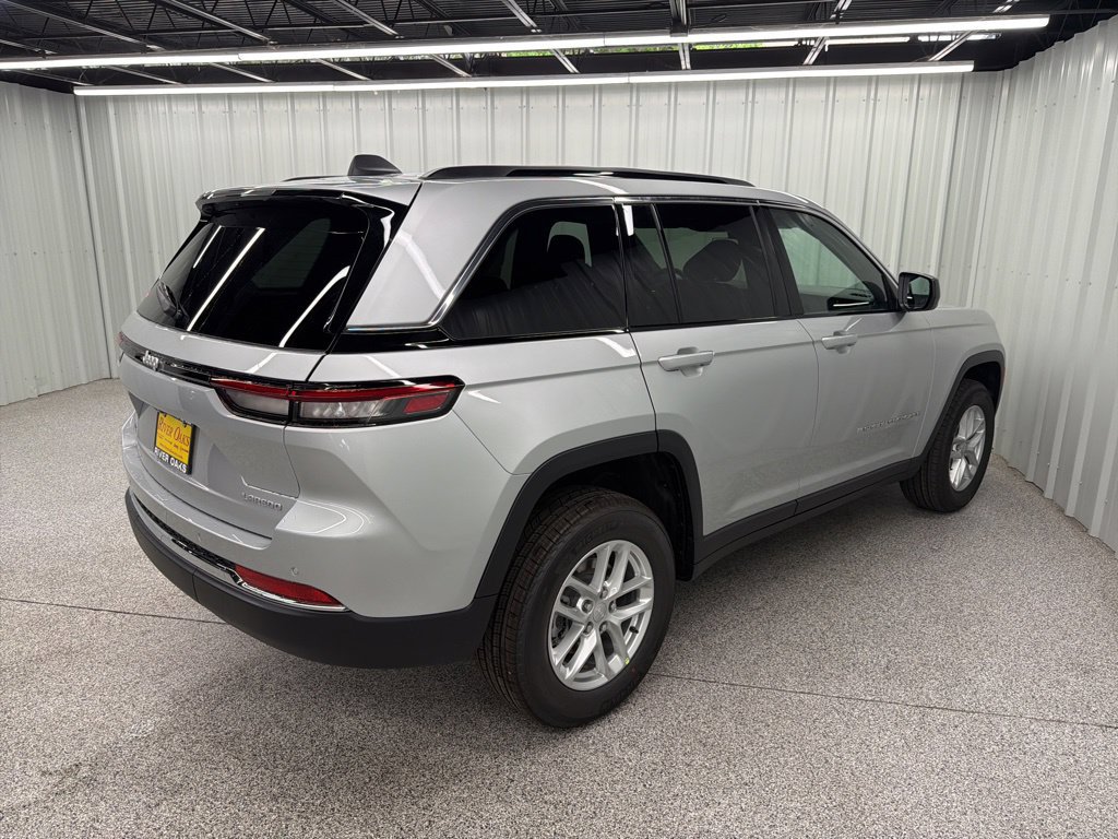New 2026 Jeep Grand Cherokee Laredo RWD image 6