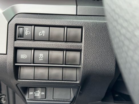 Certified 2025 Toyota Tacoma SR5 image 29