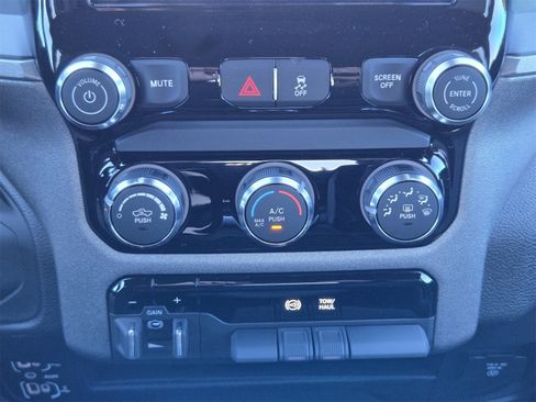 New 2025 RAM 2500 Tradesman w/ Chrome Appearance Group image 18