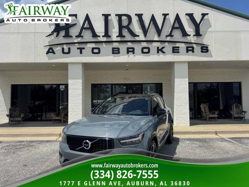 Used 2020 Volvo XC40 T5 R-Design AWD/4WD image 1