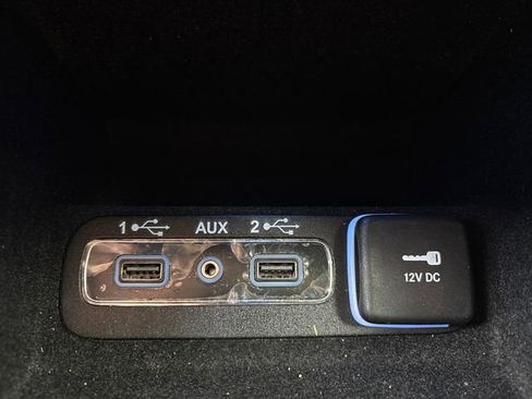 Used 2018 Jeep Grand Cherokee Laredo image 32