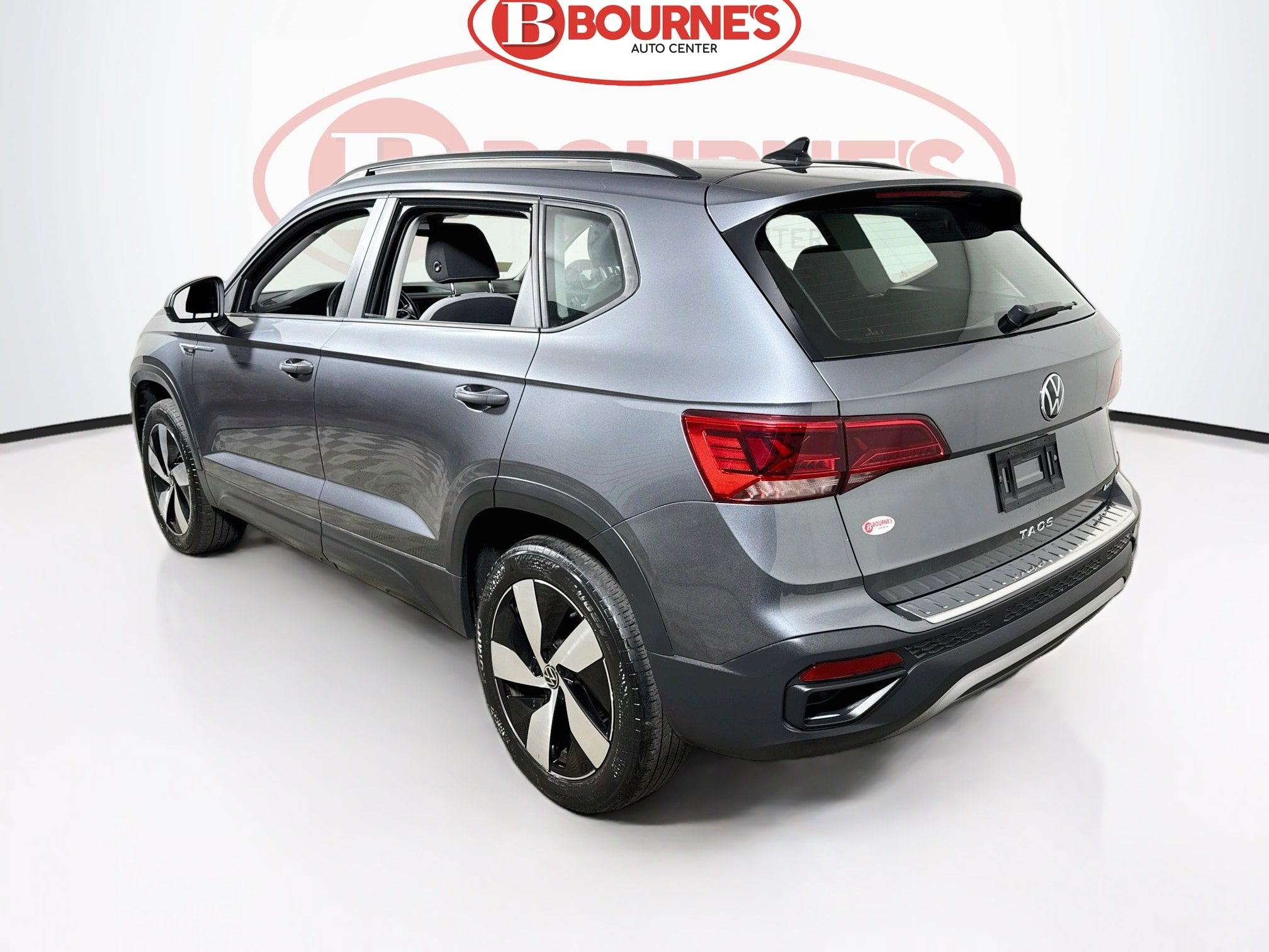Used 2023 Volkswagen Taos S w/ Driver Assistance Package AWD/4WD image 8