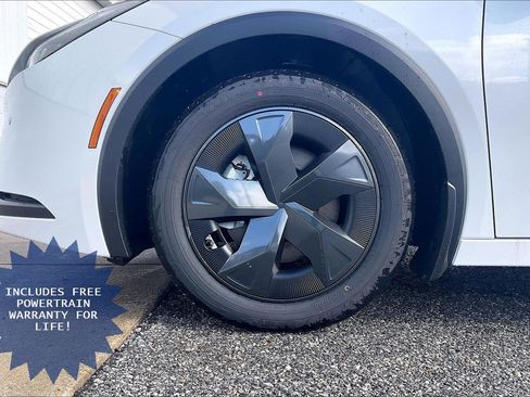 New 2026 Toyota Prius Plug-In Hybrid FWD image 15