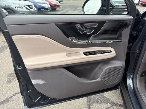 Certified 2022 Lincoln Corsair Reserve w/ Equipment Group 201A image 10