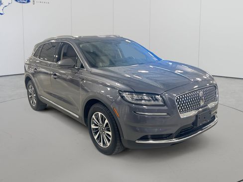 Used 2021 Lincoln Nautilus FWD w/ Equipment Group 101A image 3