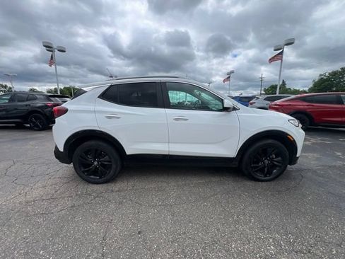 Used 2024 Buick Encore GX Sport Touring w/ Comfort Package AWD/4WD image 4