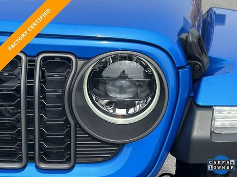 Used 2024 Jeep Wrangler Unlimited Rubicon AWD/4WD image 10