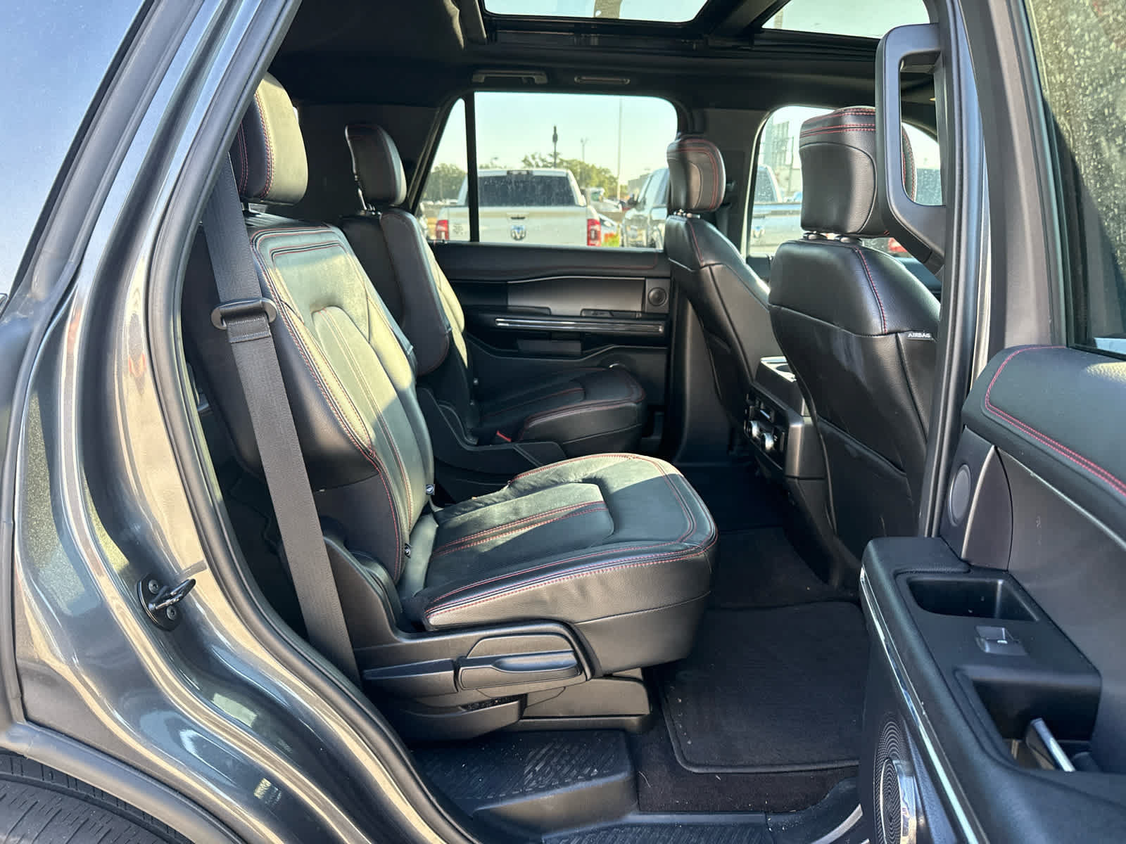 Used 2020 Ford Expedition Limited w/ Equipment Group 303A RWD image 10