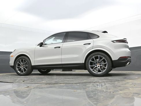 New 2025 Porsche Cayenne Coupe image 39
