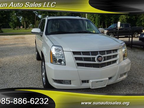 Used 2014 Cadillac Escalade Premium RWD image 10