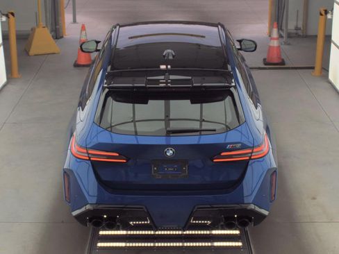 Used 2025 BMW M5 Touring image 8