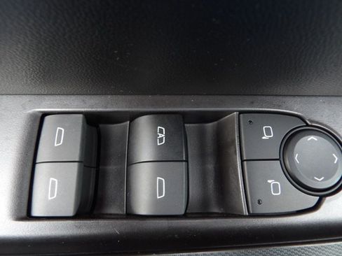Used 2024 Chevrolet Colorado Trail Boss w/ Advanced Trailering Package AWD/4WD image 13