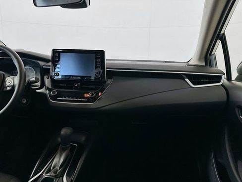 Used 2021 Toyota Corolla LE w/ Carpet Mat Package (TMS) image 23