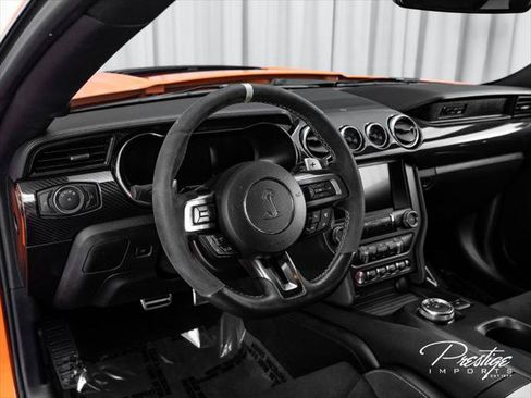 Used 2020 Ford Mustang Shelby GT500 w/ Carbon Fiber Track Pack RWD image 28