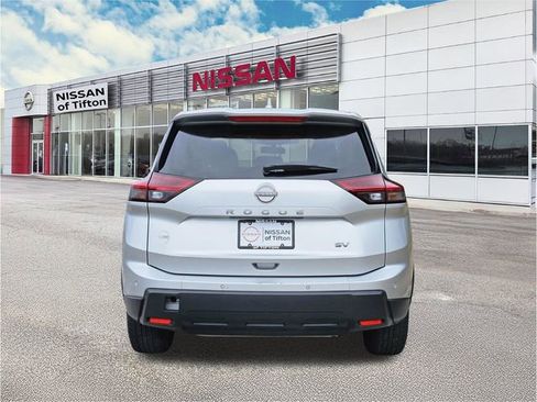 Certified 2024 Nissan Rogue SV image 5