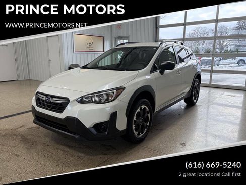 Used 2023 Subaru Crosstrek 2.0i image 1