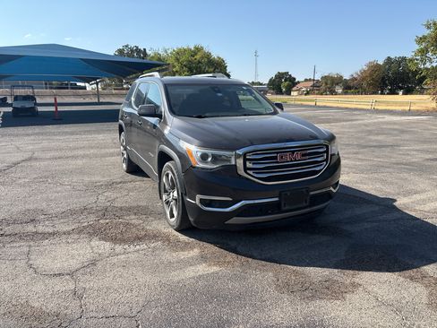 Used 2017 GMC Acadia SLT w/ LPO, Floor Liner Package AWD/4WD image 3