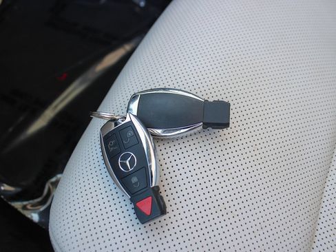Used 2018 Mercedes-Benz SL 550 image 37