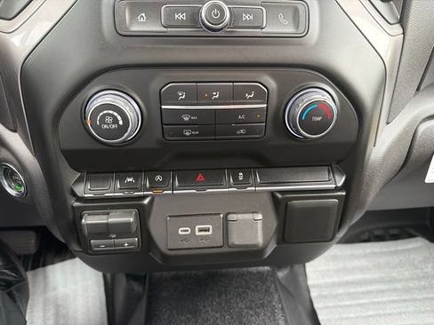 Used 2026 Chevrolet Silverado 1500 W/T w/ WT Value Package AWD/4WD image 20