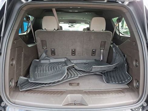 Used 2021 Chevrolet Suburban LS AWD/4WD image 38