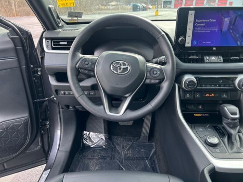 Used 2024 Toyota RAV4 XSE w/ Advanced Technology Package image 22
