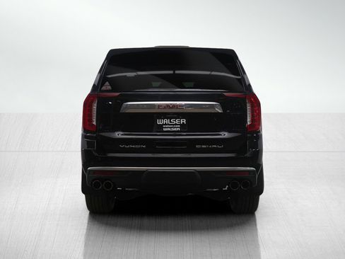 Used 2023 GMC Yukon XL Denali image 4