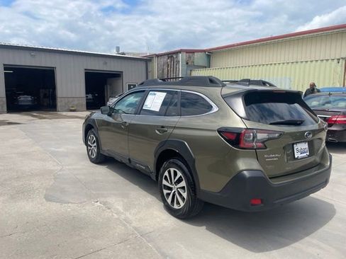 Used 2024 Subaru Outback Premium AWD/4WD image 5