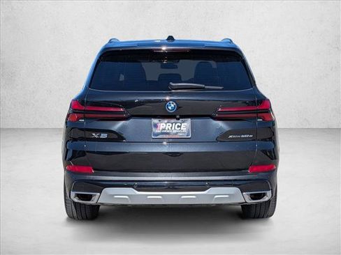 Used 2024 BMW X5 xDrive50e image 7