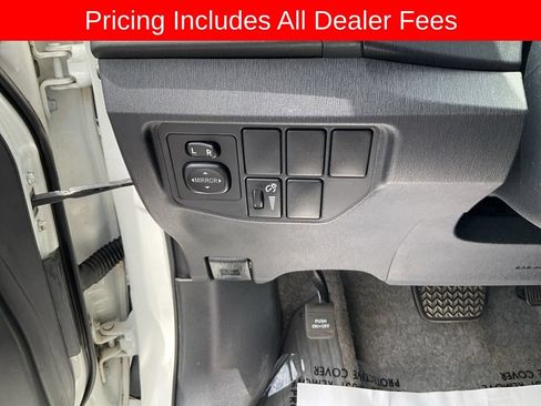 Used 2015 Toyota Prius Four FWD image 7